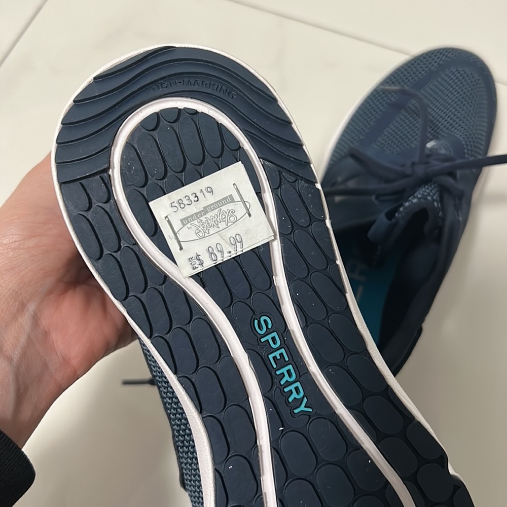 Sperry - Picture 6 of 6